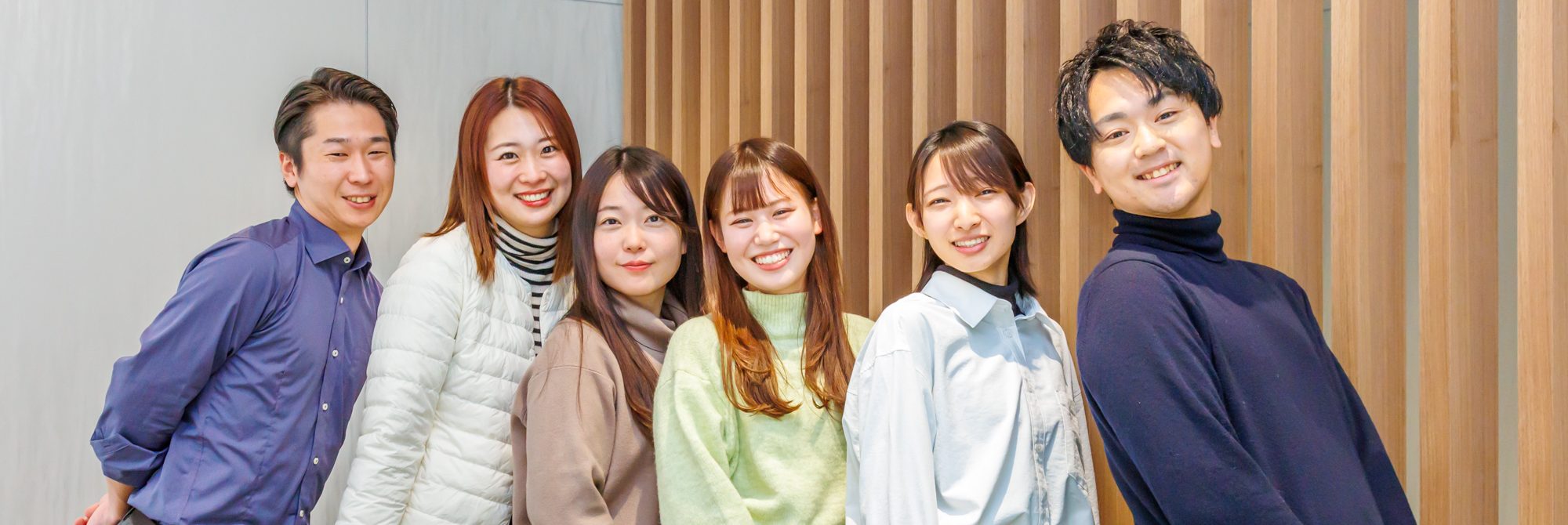 営業担当の機動力で現場の声を即座に反映。ターゲット訴求を最適化し、活躍する若手を獲得